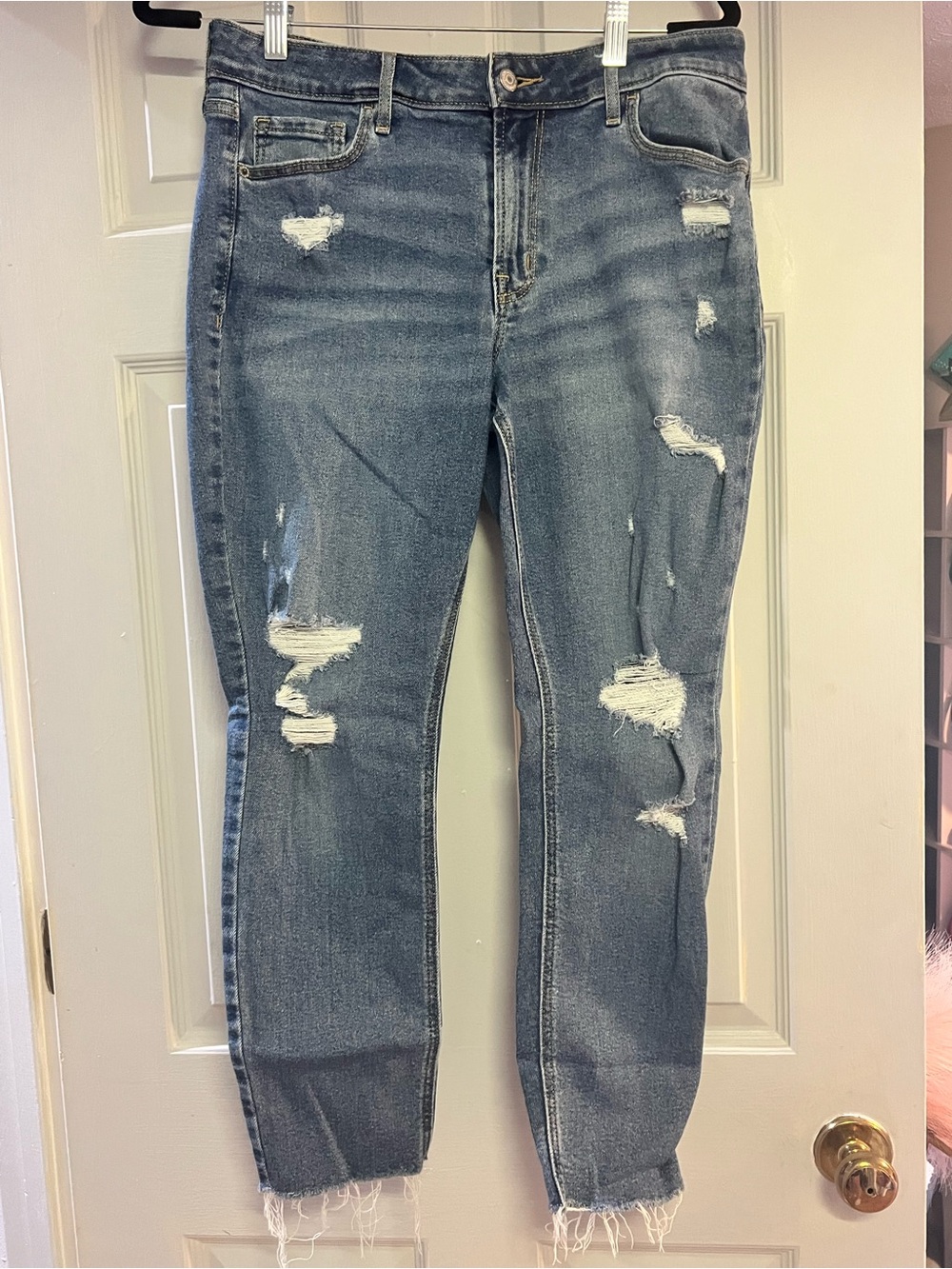 Old Navy Distressed Rockstar Super Skinny Jeans